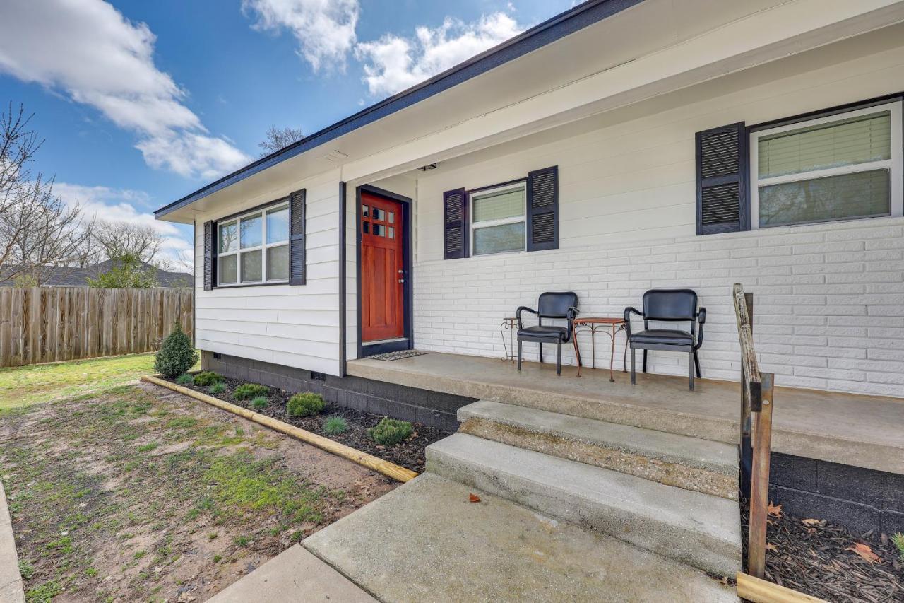 Home Grassy Yard, Walk To Bentonville Square ภายนอก รูปภาพ